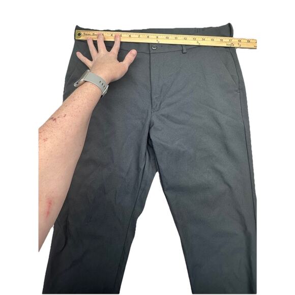 PGA TOUR Mens Golf Pants Gray Flat Front Straight Leg Size 34 X 30 - Picture 2 of 8